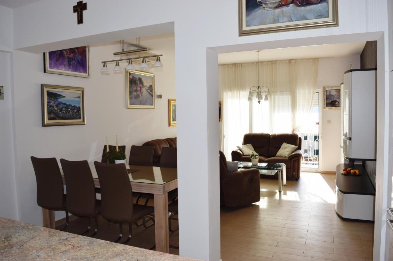 Rosemary Apartments Duće Esterno foto